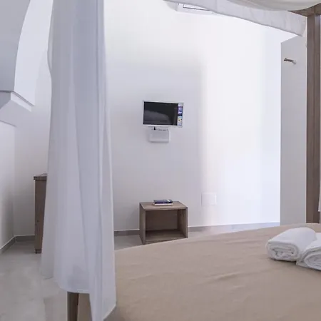 Bed & Breakfast Corte Rovito & 3*
